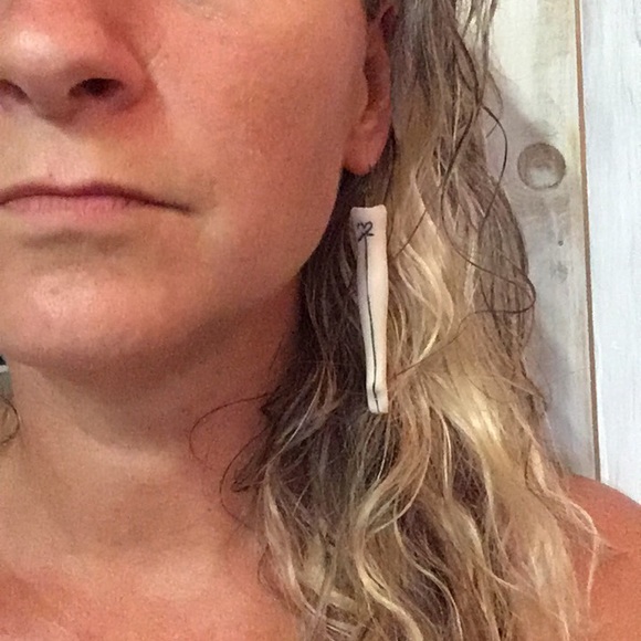 💥Handmade Porcelain Leg Earrings💥 - Picture 3 of 4